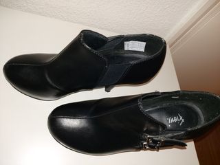 Botines negros tacón alto - Piel sintética