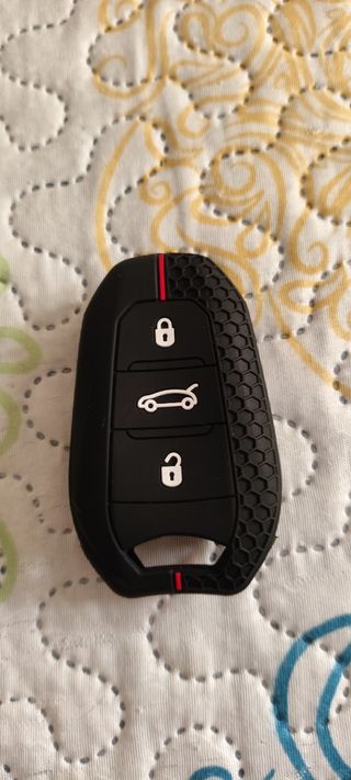 Funda silicona Peugeot 2008 II