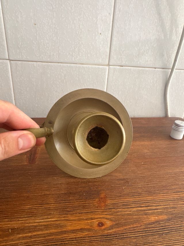 Candeliere in bronzo antico