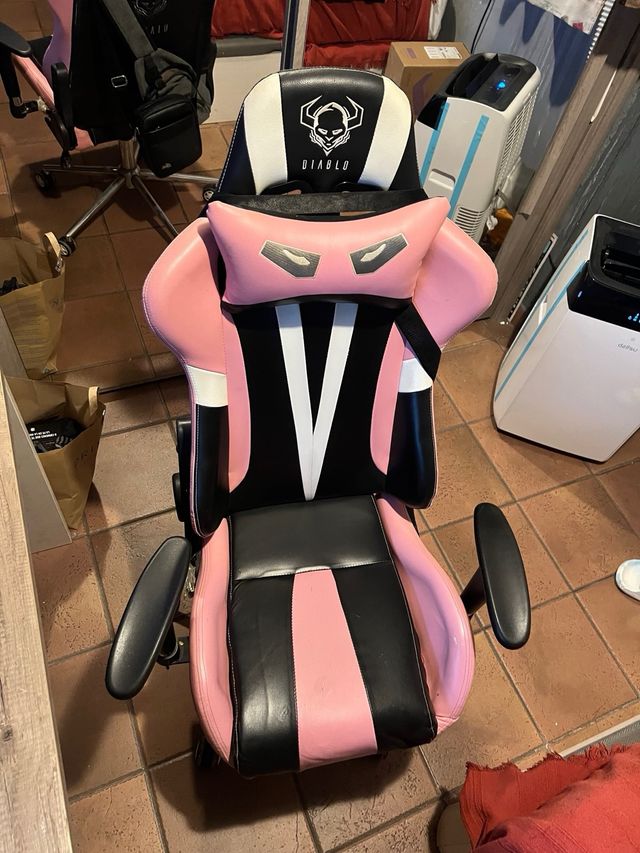 Silla Gaming Diablo algunos defectos de tela