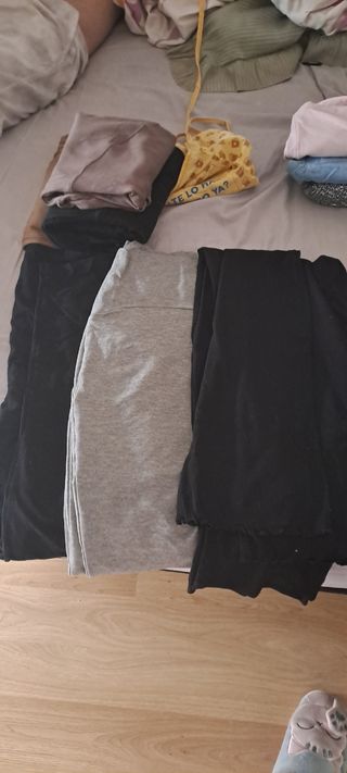Pantalones premamá grises y negros