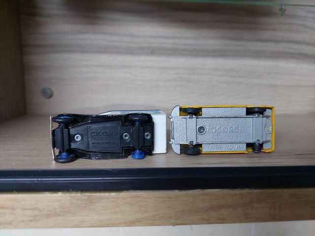 2 camiones Corgi vintage