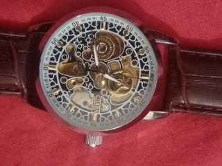 Reloj de pulsera antiguo