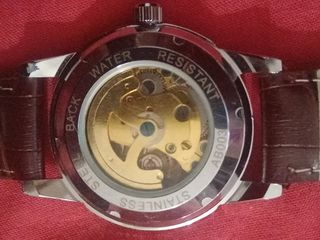 Reloj de pulsera antiguo