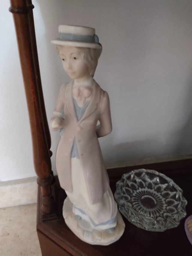 Figura porcelana niña - Decoración