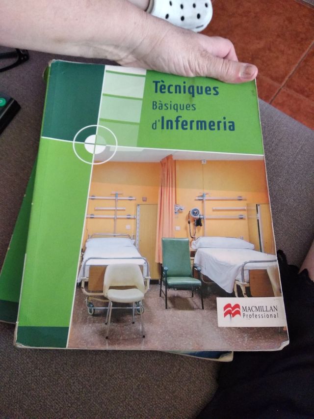 Tècniques bàsiques d'infermeria Grau Mitjá (Enf...
