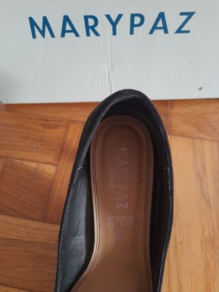 Tacones negros MaryPaz - 39