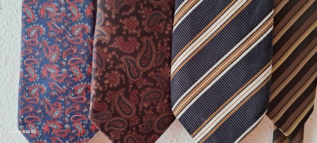 4 Corbatas: Rayas & Paisley