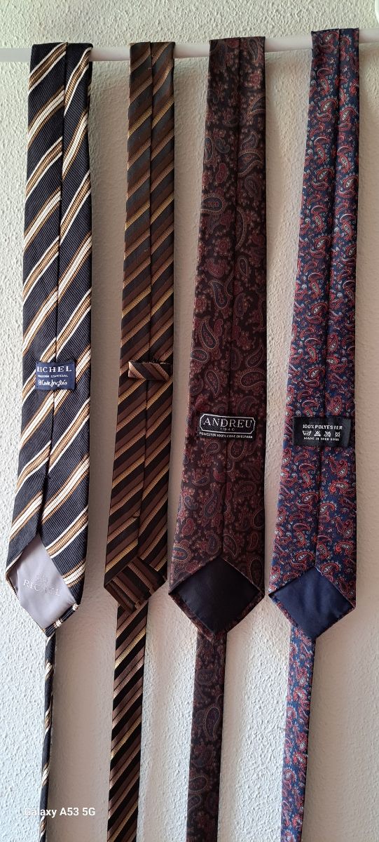 4 Corbatas: Rayas & Paisley