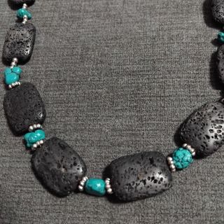 Collar lava negra turquesa