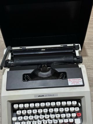 Olivetti Praxis 150 II + Lettera 42 / Precio und