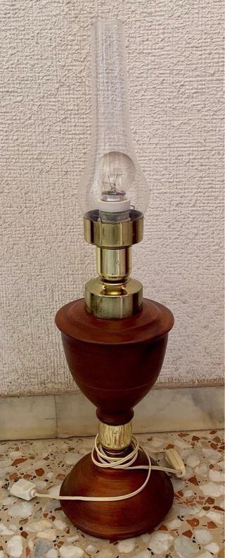 Pie de lámpara madera