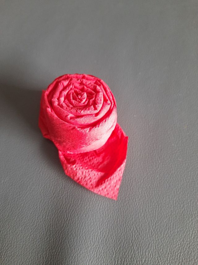 Rosa artigianale carta