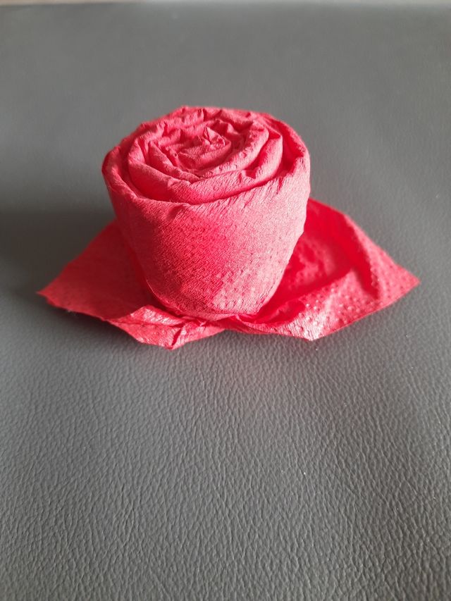 Rosa artigianale carta