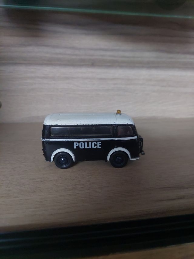 Furgón policía Corgi vintage