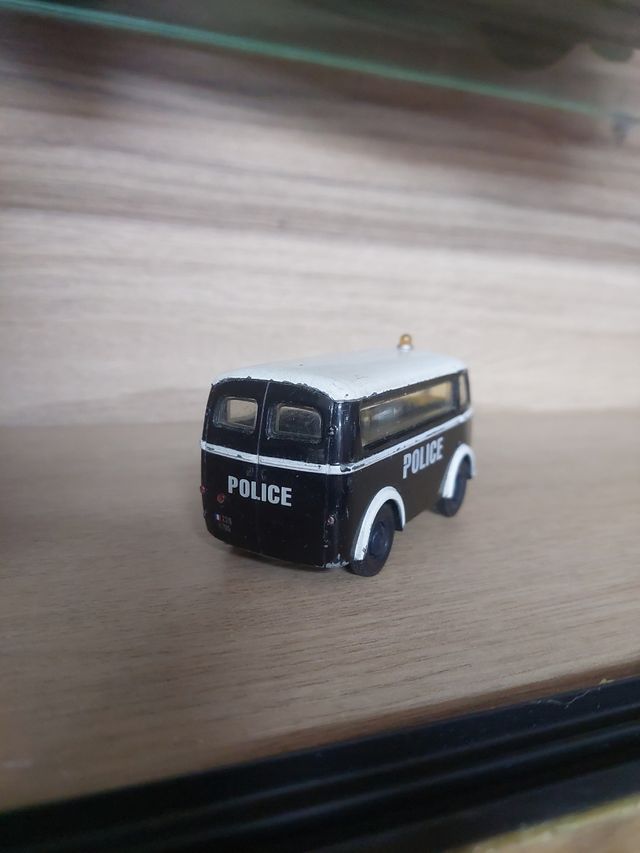 Furgón policía Corgi vintage