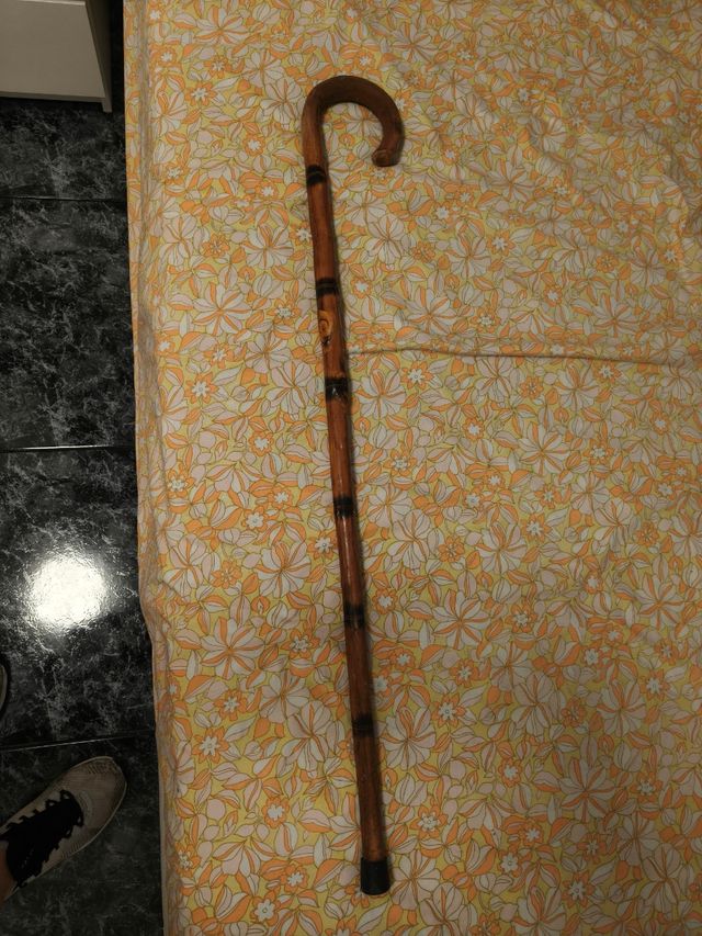 Bastón madera tallado - Caña