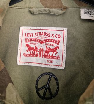 Cazadora Levi's camuflaje L