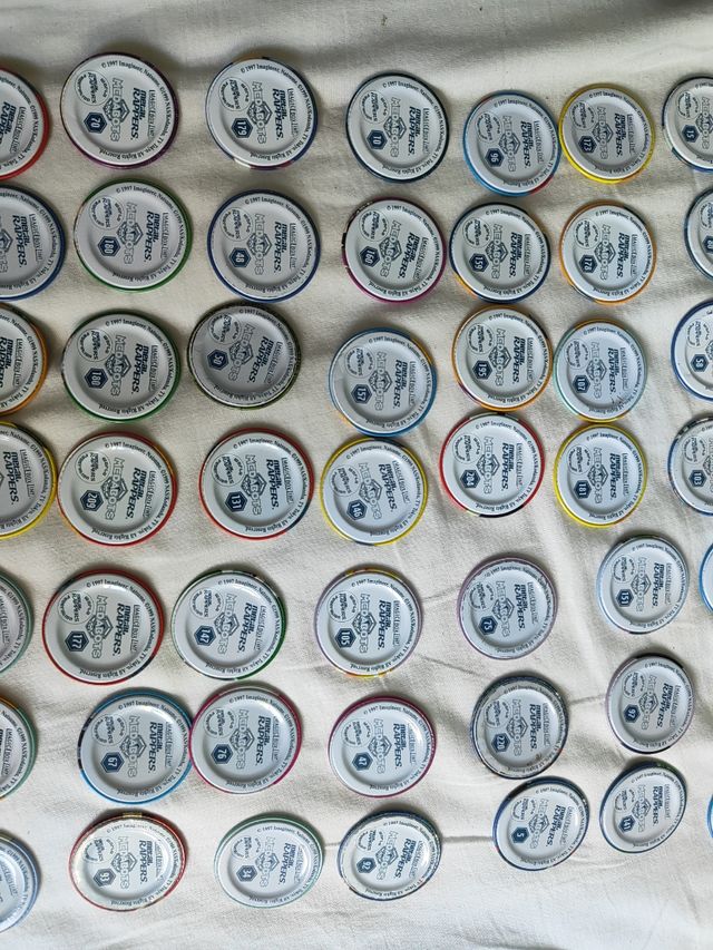 63 Tazos Medabots de metal de 1999