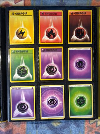 Album a 9 tasche con carte pokemon