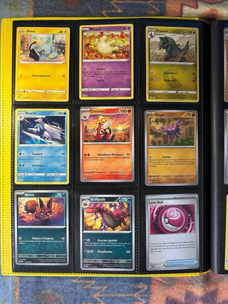 Album a 9 tasche con carte pokemon