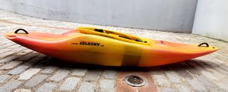 Kayak ZELEZNY aguas bravas rodeo y pala WERNER