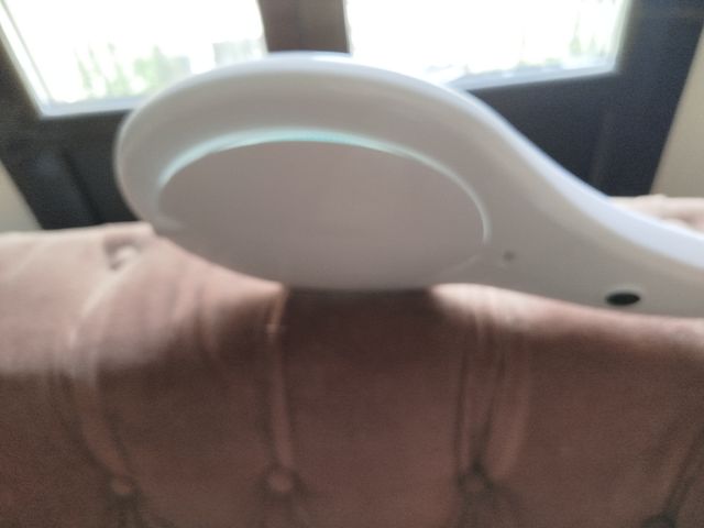 Lampara lupa articulada blanca