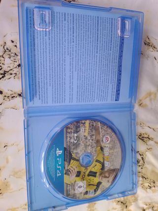 FIFA 17 - PS4 (PlayStation 4)