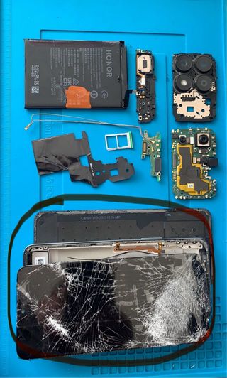 Honor X8a rotto x ricambi