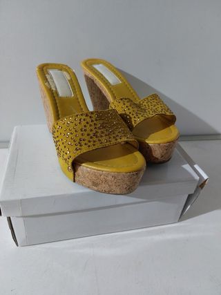 Sabot oro/giallo zeppa