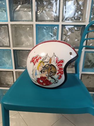 Casco moto vintage Pin Up marca DMD
