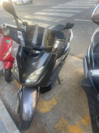 Yamaha X-Max 250cc - Scooter