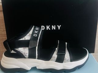 Sandalias DKNY negras c/lentejuelas