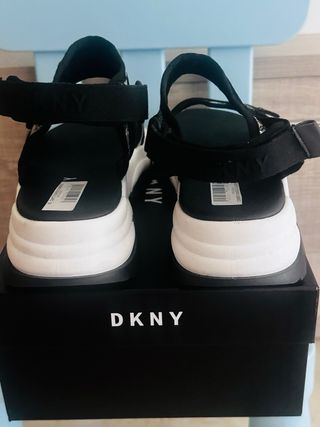 Sandalias DKNY negras c/lentejuelas