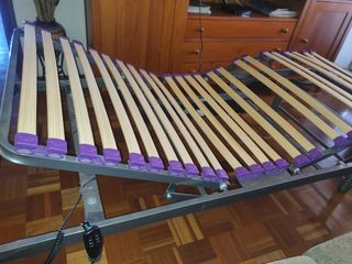 Cama articulada eléctrica con patas y colchón
