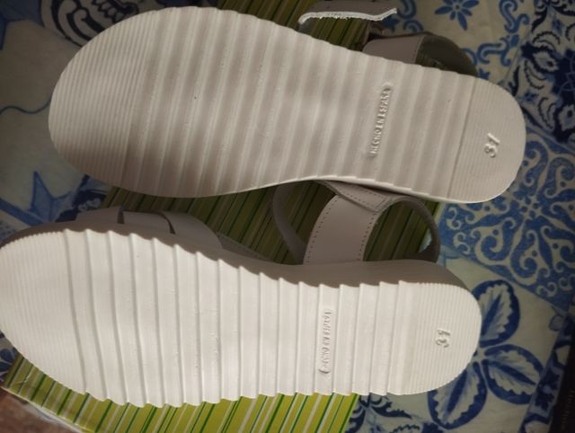 Sandalias niña blancas Alzado Villena