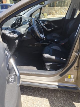 Peugeot 2008 2015