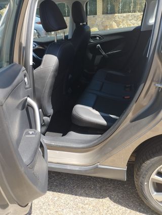 Peugeot 2008 2015