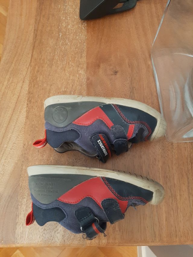 Zapatillas Biomecanics niño 24