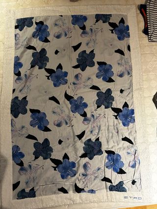 Telo mare Etro fiori blu