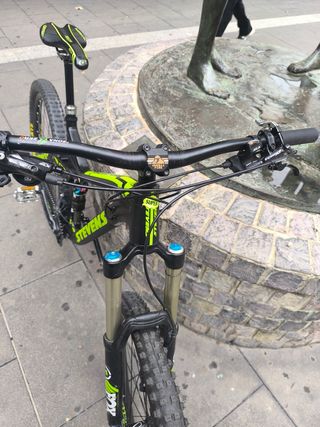 Bicicleta Enduro Stevens Sledge