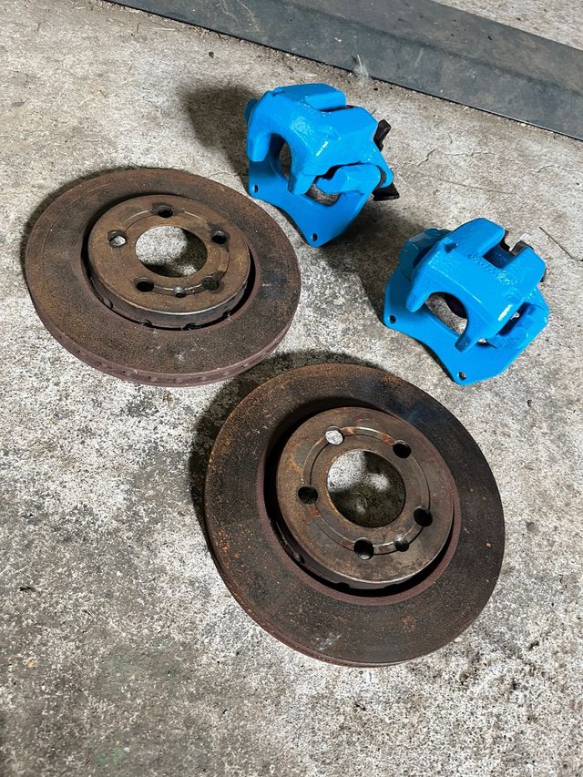 Discos & pinzas freno 256mm