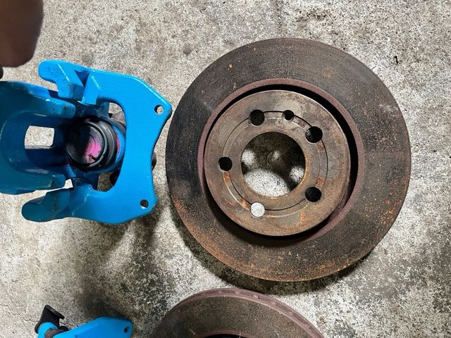 Discos & pinzas freno 256mm