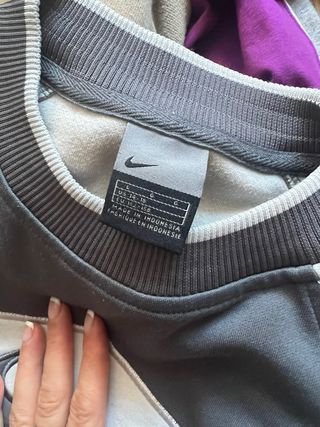 Sudaderas Nike M (38-10) - Gris y Morada