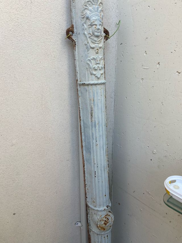 Cubrecanalón hierro fundido antiguo