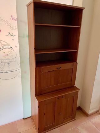 Librería con escritorio Ikea