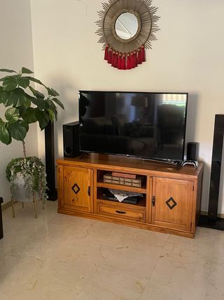 Mesa TV madera maciza