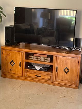 Mesa TV madera maciza