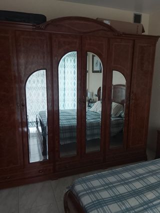 Dormitorio madera clásico