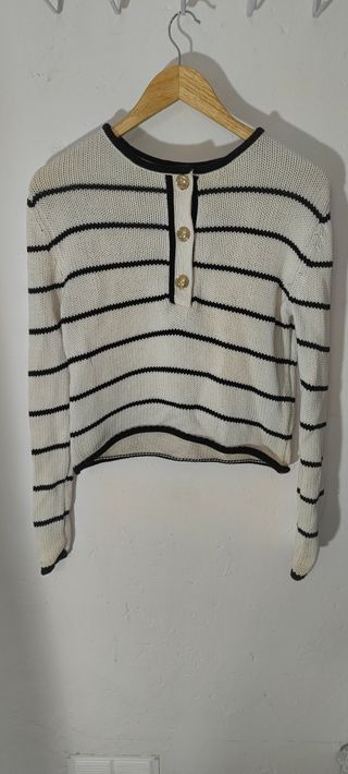 Top de rayas con botones dorados